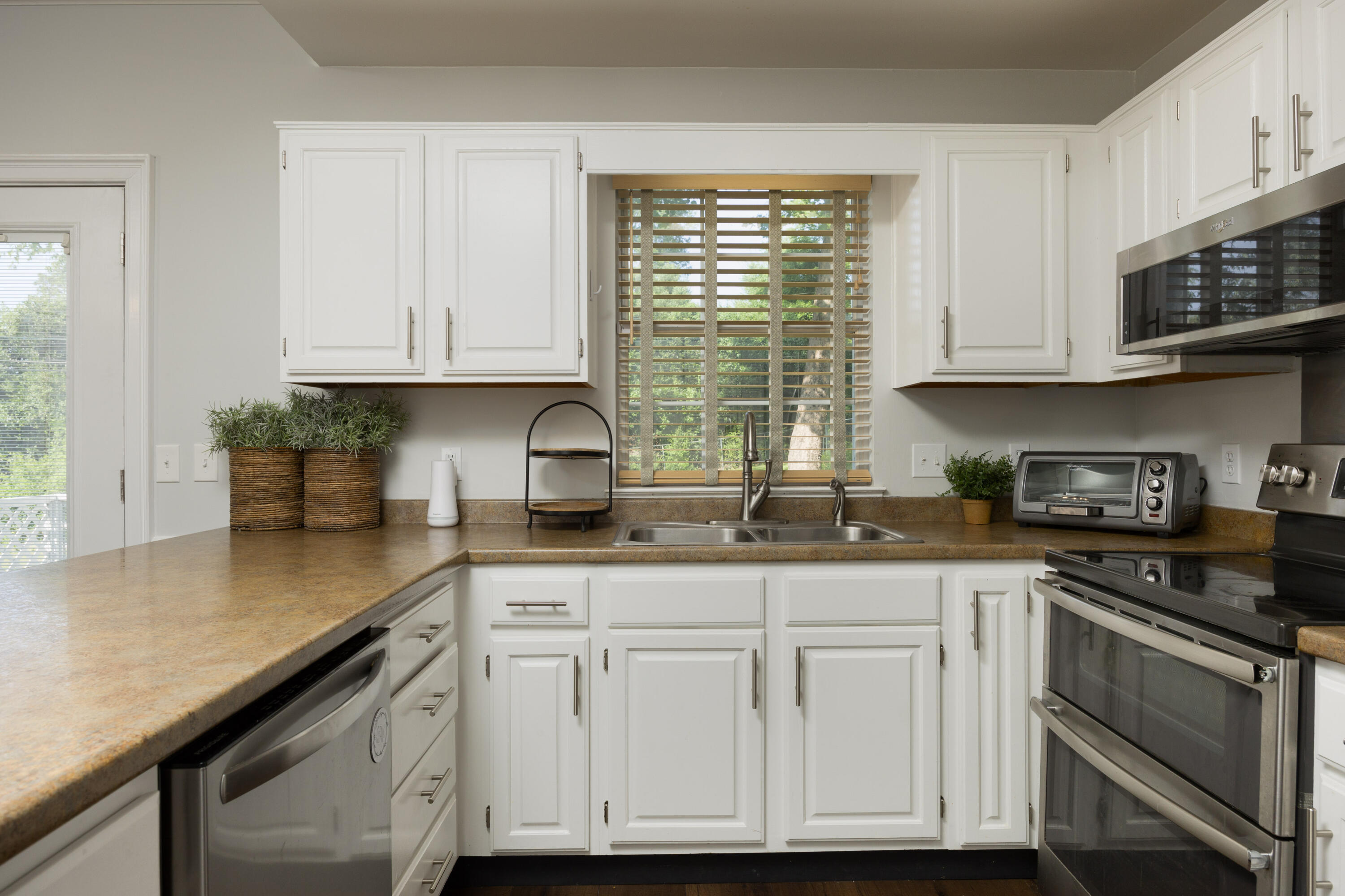 7382 Applegate Lane Chattanooga, TN 37421 - Photo 16 of 38 Kitchen