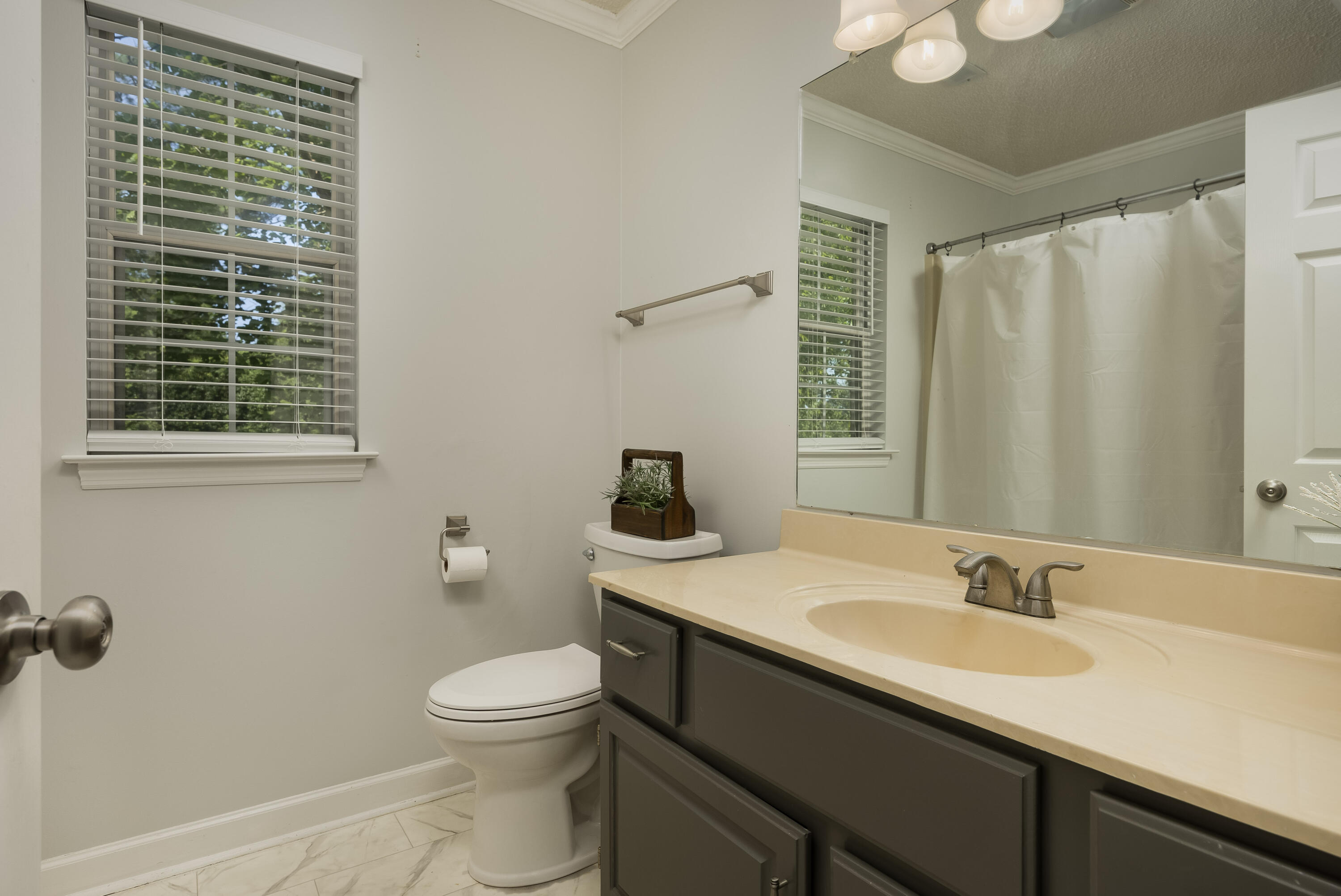 7382 Applegate Lane Chattanooga, TN 37421 - Photo 33 of 38 Bath