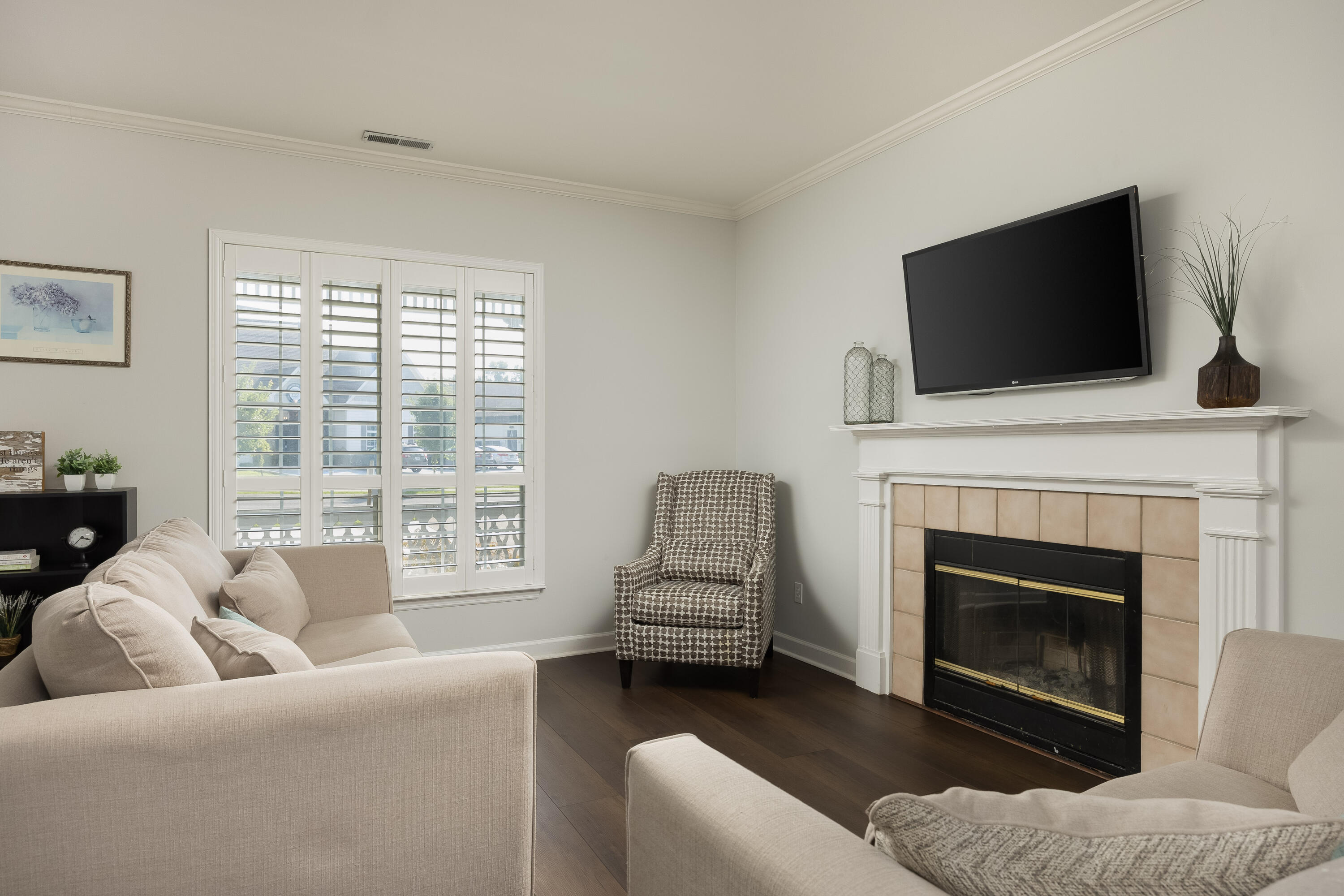 7382 Applegate Lane Chattanooga, TN 37421 - Photo 9 of 38 Living room