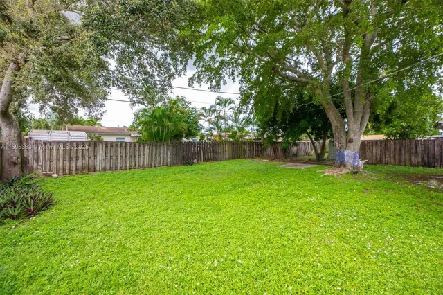 $485,000 | 2900 North 73rd Avenue, Hollywood, FL 33024