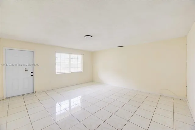 $485,000 | 2900 North 73rd Avenue, Hollywood, FL 33024