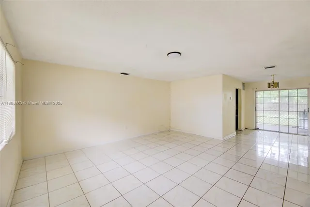 $485,000 | 2900 North 73rd Avenue, Hollywood, FL 33024