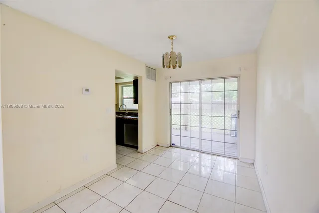 $485,000 | 2900 North 73rd Avenue, Hollywood, FL 33024