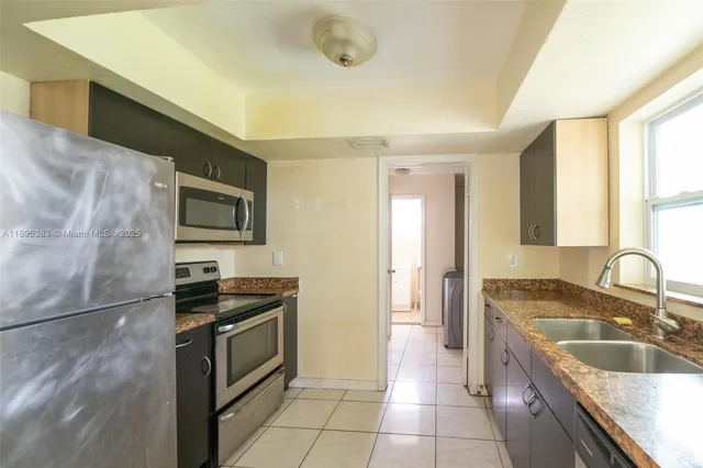 $485,000 | 2900 North 73rd Avenue, Hollywood, FL 33024