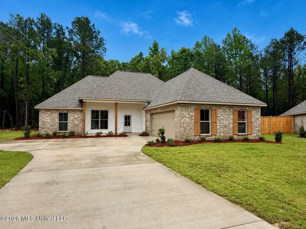 $342,000 | 325 Stronghold Drive, Brandon, MS 39042