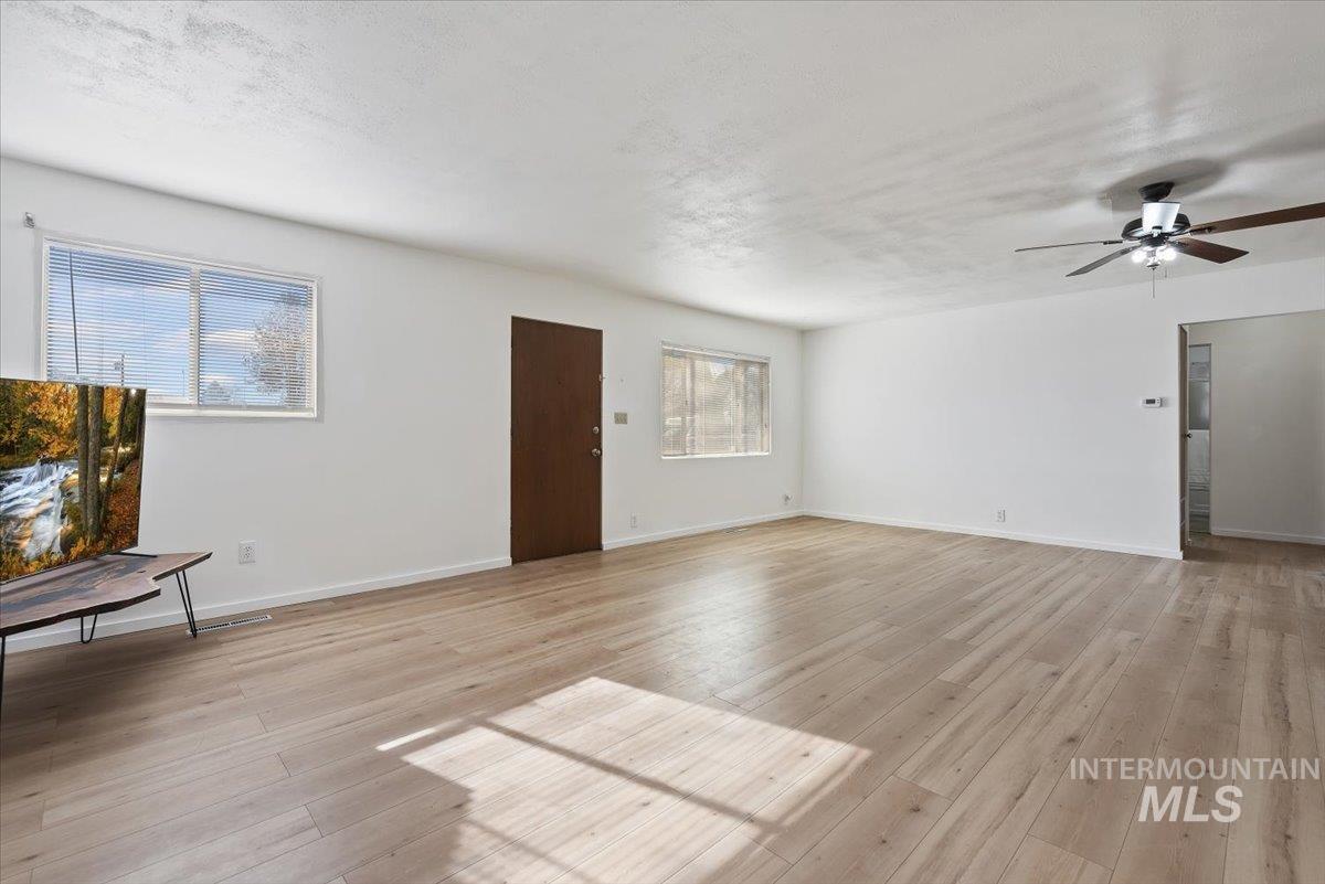 916 East Liberty Street Weiser, ID 83672 - Photo 15 of 34