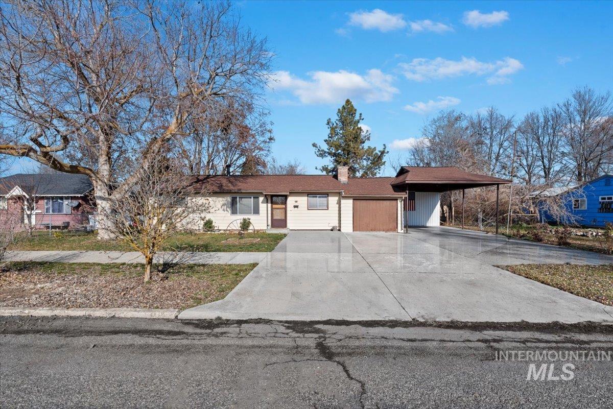 916 East Liberty Street Weiser, ID 83672 - Photo 3 of 34