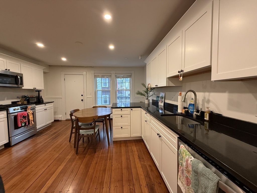 5 High St Place, Unit 2 Brookline, MA 02445 - Photo 2 of 13