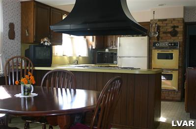 1245 Stark Road Bethlehem, PA 18017 - Photo 4 of 8 Kitchen