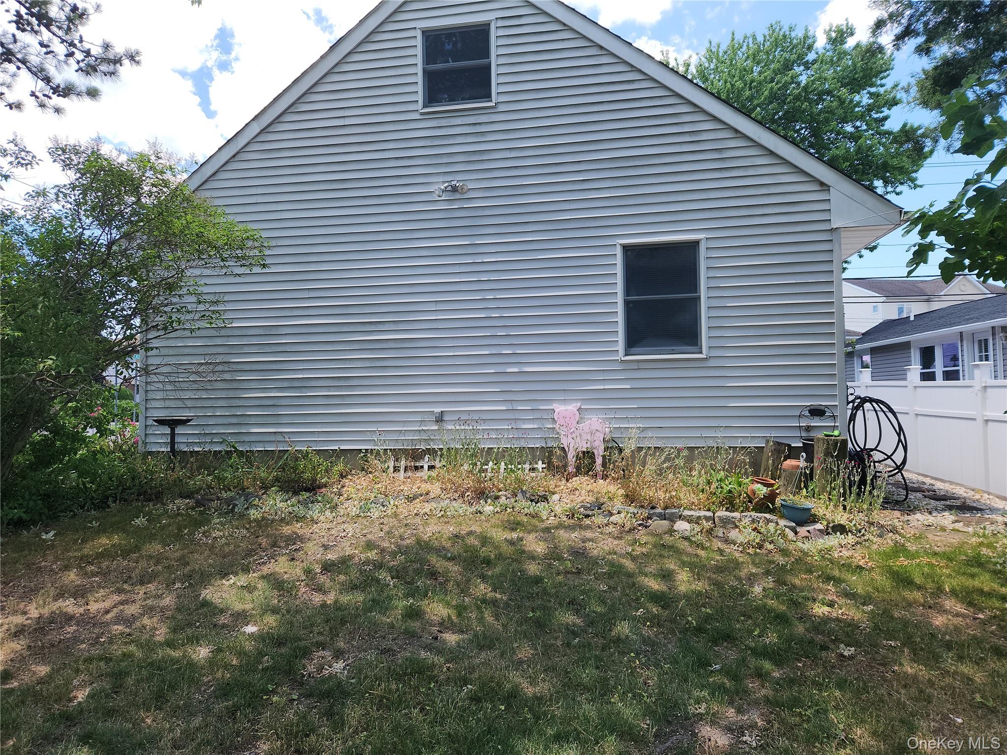 2777 Alder Road Bellmore, NY 11710 - Photo 23 of 27