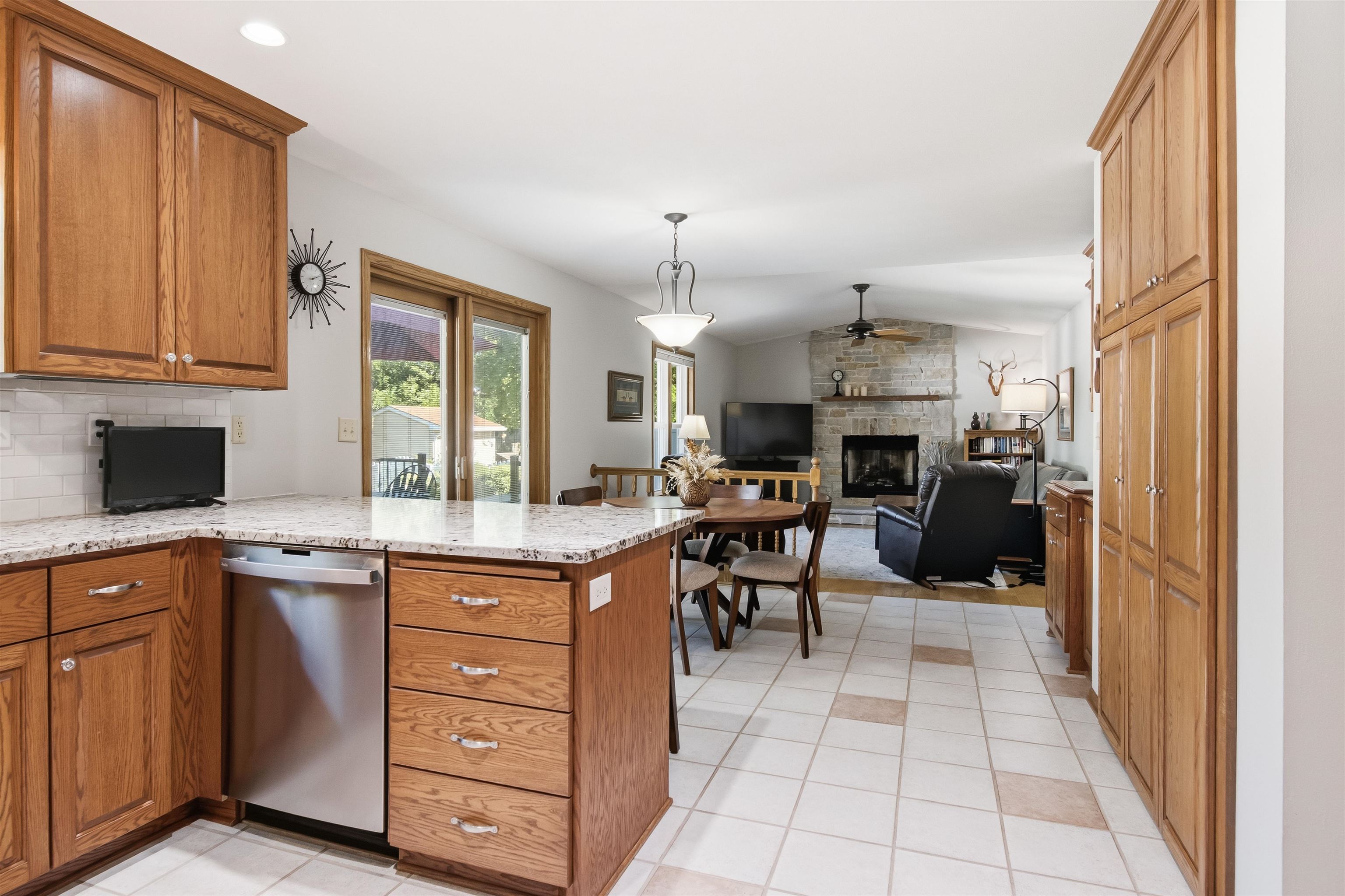 412 Bonnie Road Cottage Grove, WI 53527 - Photo 15 of 48
