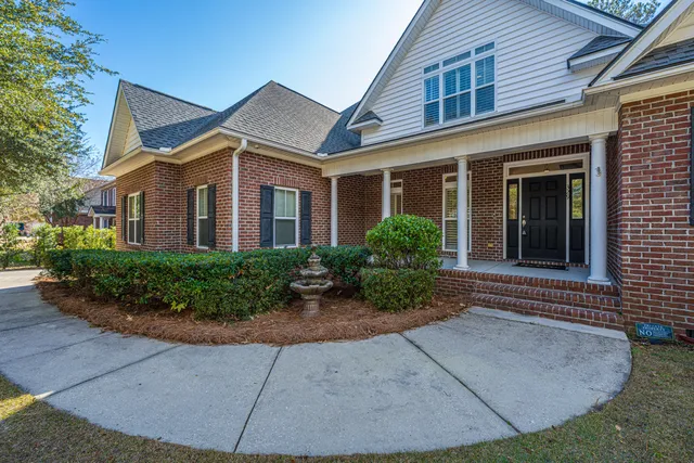 $925,000 | 329 Ayers Circle, Summerville, SC 29485