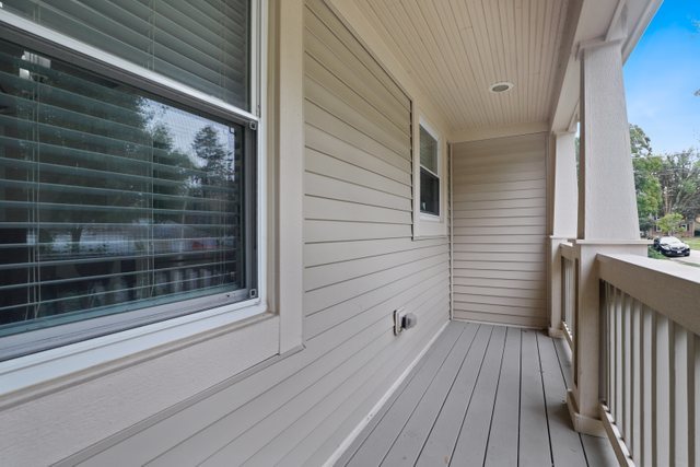 934 Spring Road Elmhurst, IL 60126 - Photo 26 of 27 a view of a balcony with wooden floor