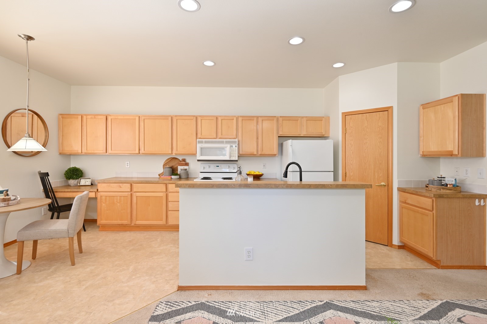 34729 Southeast Ridge Street Snoqualmie, WA 98065 - Photo 15 of 40 Gallery Image 15