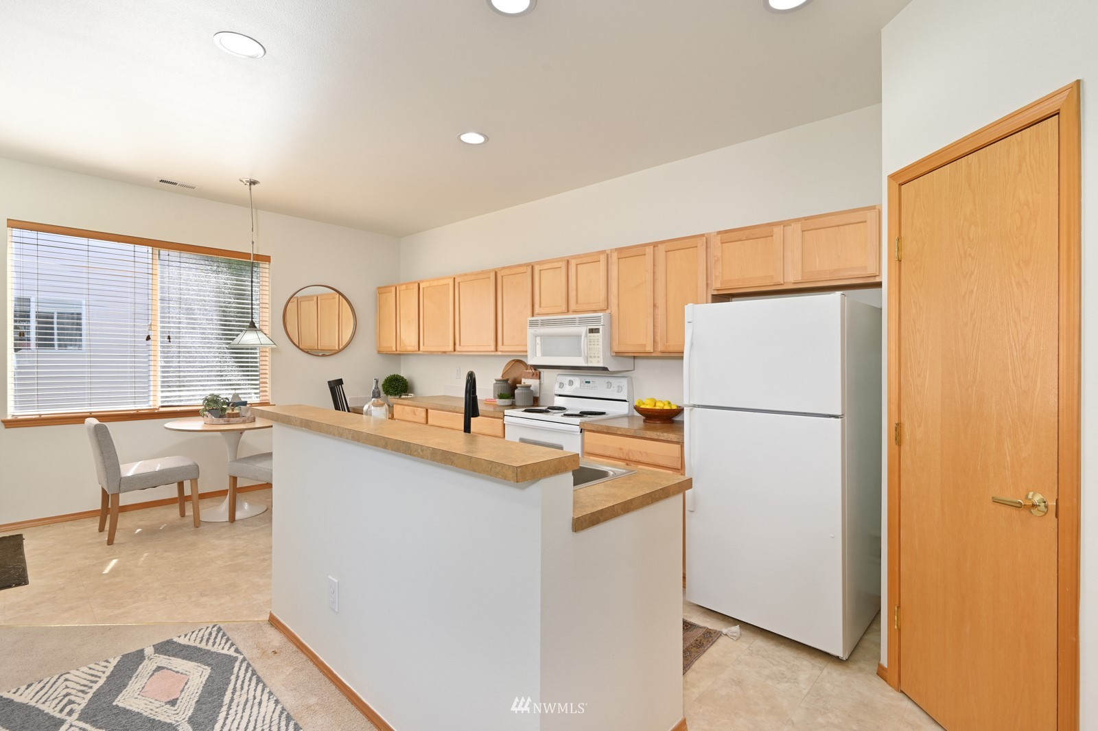 34729 Southeast Ridge Street Snoqualmie, WA 98065 - Photo 16 of 40 Gallery Image 16