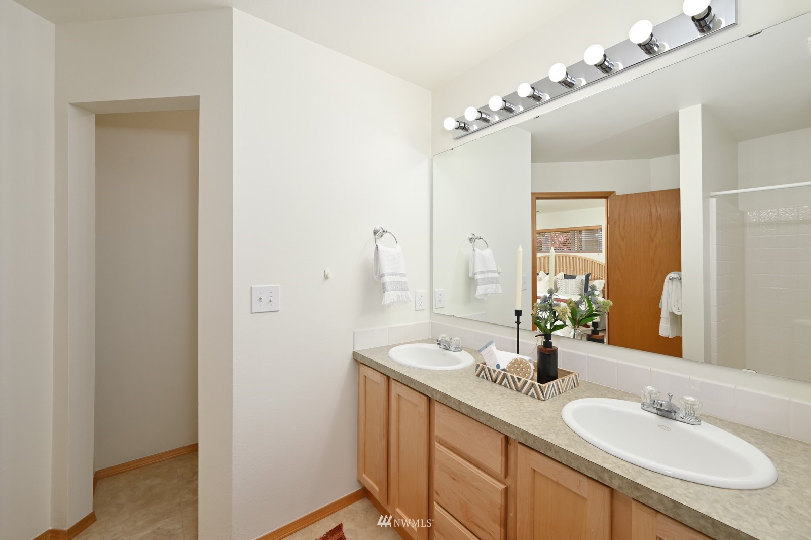 34729 Southeast Ridge Street Snoqualmie, WA 98065 - Photo 25 of 40 Gallery Image 25
