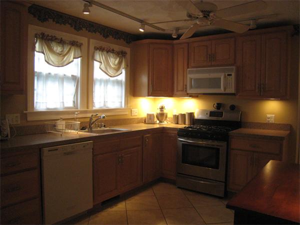 99-101 Bailey Road Somerville, MA 02145 - Photo 3 of 14 Gallery Image 3