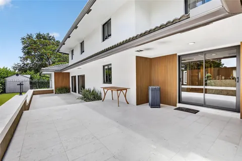 $3,975,000 | 12111 Northwest 5th Court, Plantation, FL 33325