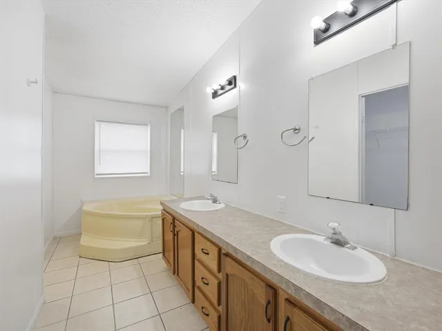 $3,000 | 229 Morgan Road, Italy, TX 76651