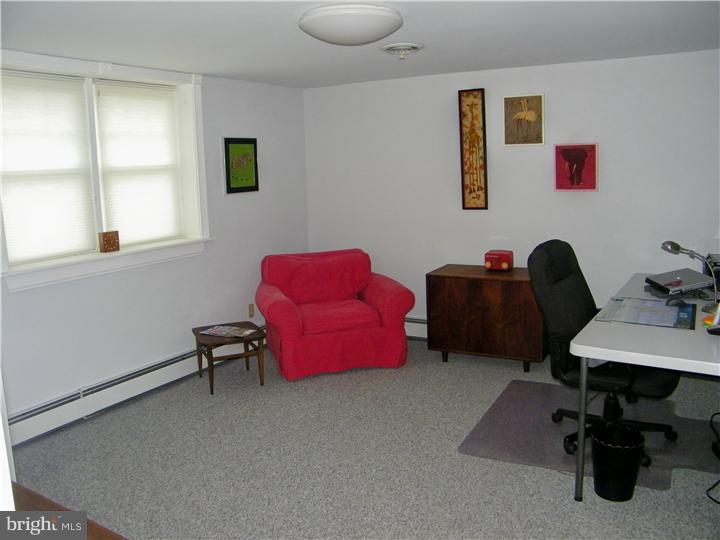 2013 Spring Mill Road Conshohocken, PA 19428 - Photo 13 of 16 Office / Study