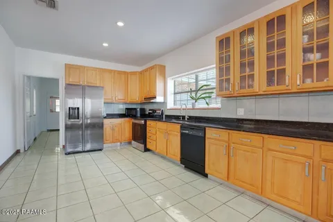 $299,999 | 2018 La Belle Villa Road, New Iberia, LA 70563