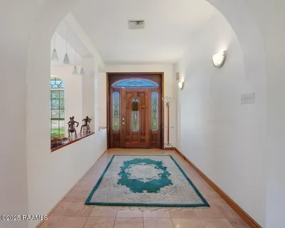 $299,999 | 2018 La Belle Villa Road, New Iberia, LA 70563
