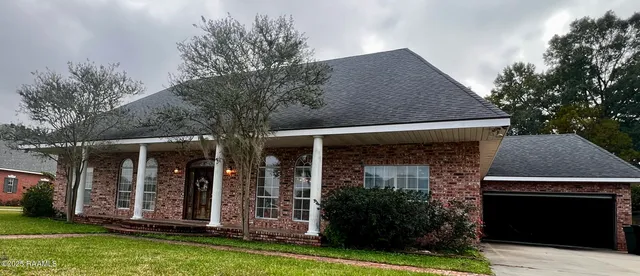 $299,999 | 2018 La Belle Villa Road, New Iberia, LA 70563
