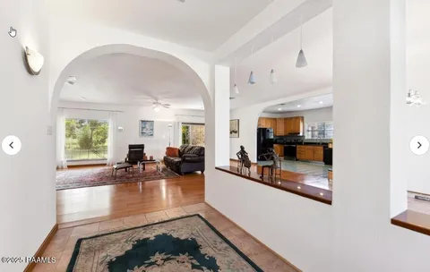 $299,999 | 2018 La Belle Villa Road, New Iberia, LA 70563