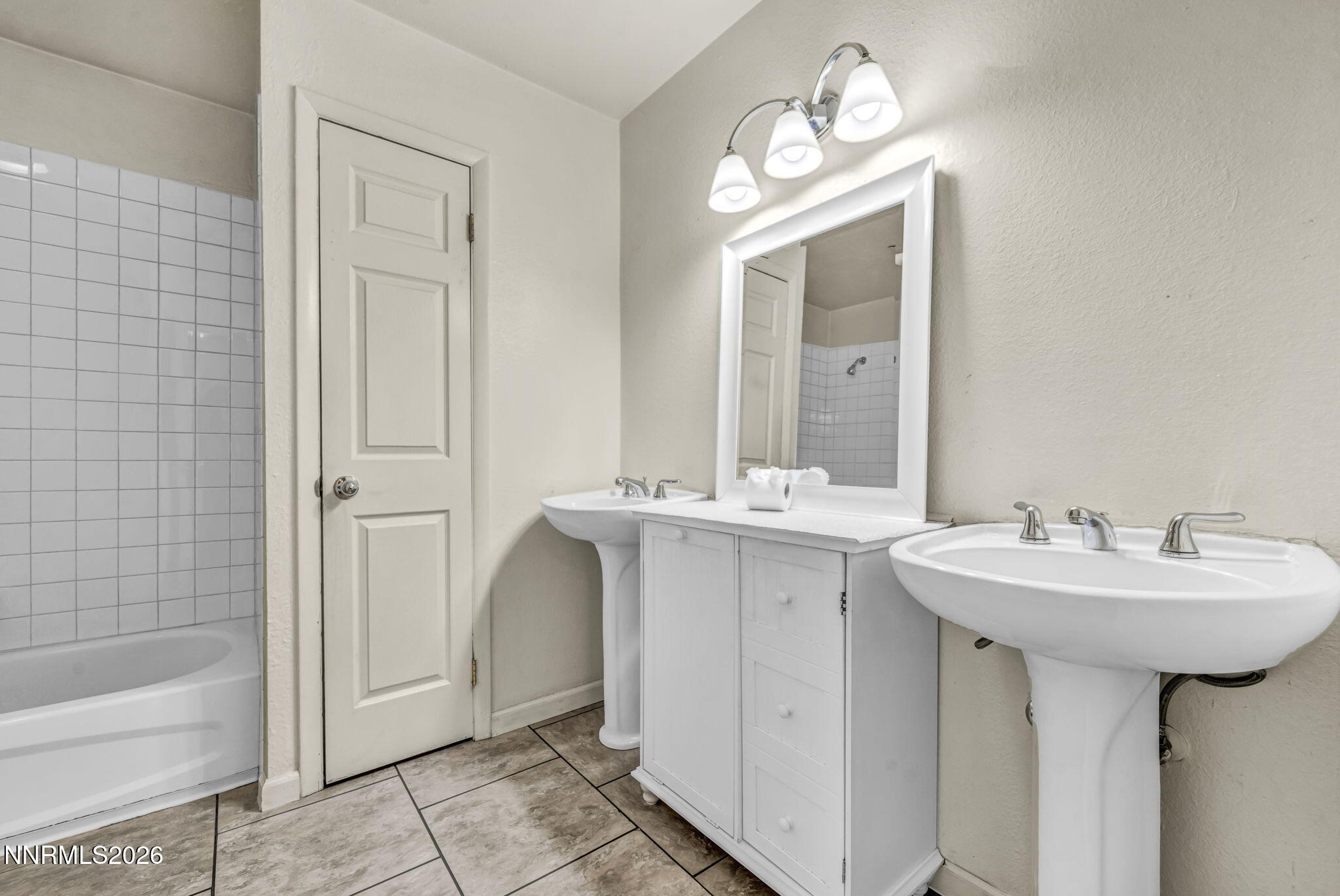 541 Smithridge Park Reno, NV 89502 - Photo 13 of 16 Full Bathroom