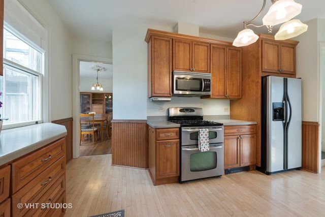 $585,000 | 2030 Maple Avenue, Evanston, IL 60201