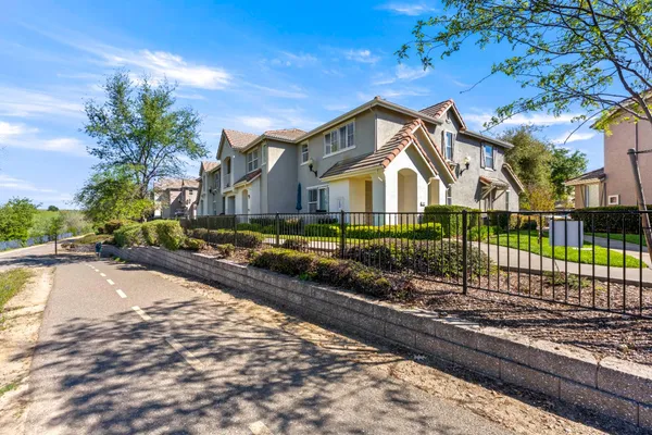 $425,000 | 502 Esplanade, Folsom, CA 95630