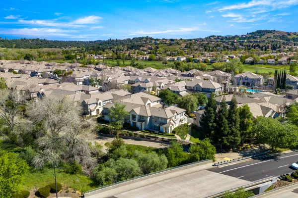 $425,000 | 502 Esplanade Circle, Folsom, CA 95630