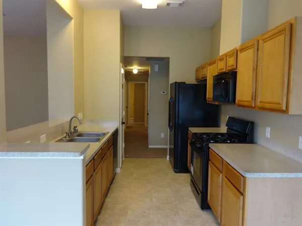 $1,925 | 19339 Otter Trail Court, Katy, TX 77449