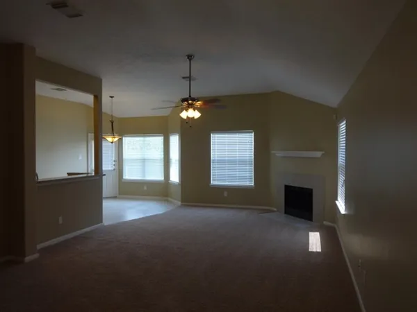 $1,925 | 19339 Otter Trail Court, Katy, TX 77449