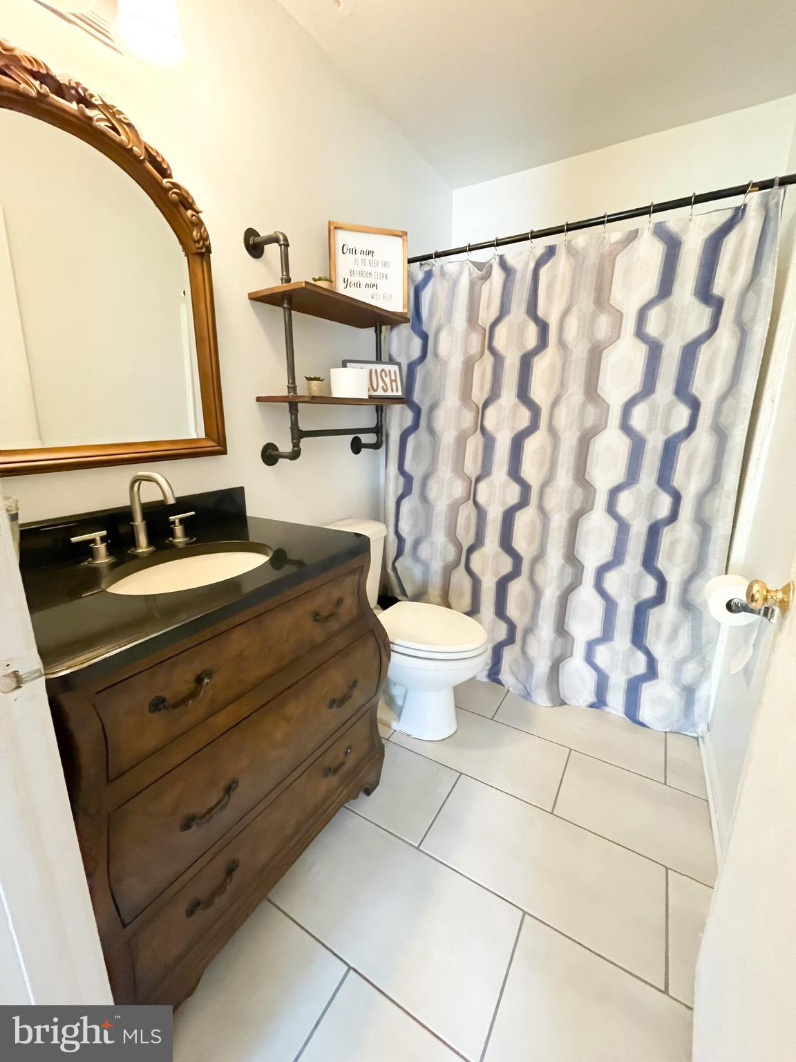31093 Price Road Locust Grove, VA 22508 - Photo 4 of 25 Hall bath