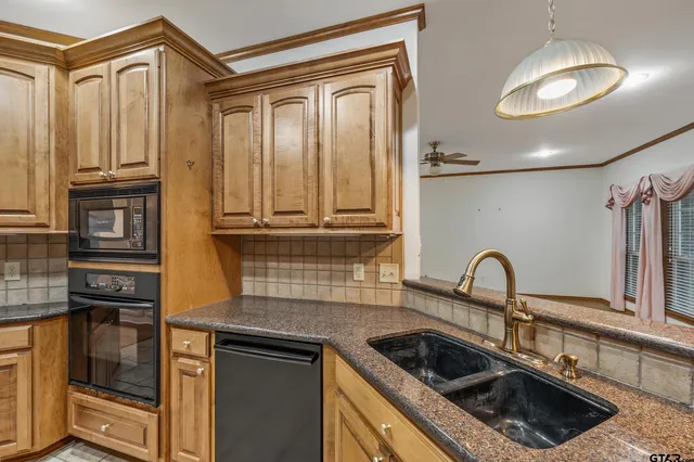 $475,000 | 13314 Farm To Market 768, Jacksonville, TX 75766