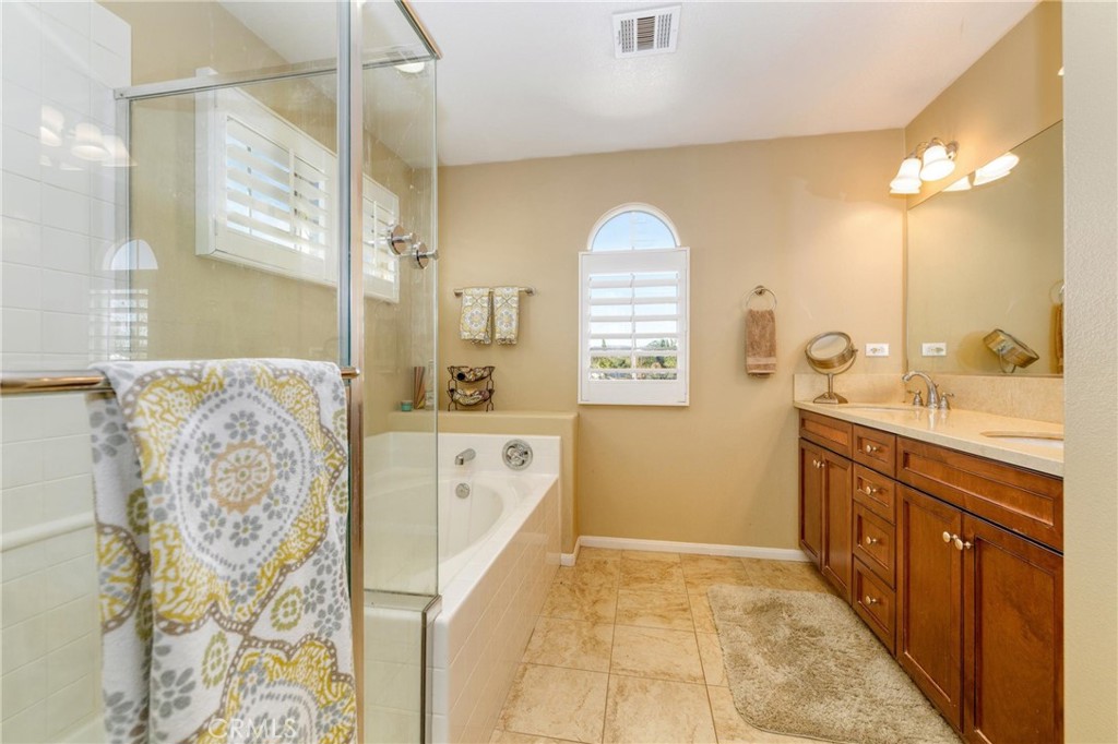 2968 Royal Simi Valley, CA 93065 - Photo 15 of 38