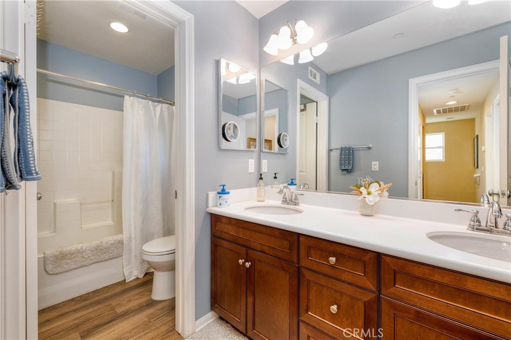 2968 Royal Simi Valley, CA 93065 - Photo 18 of 39