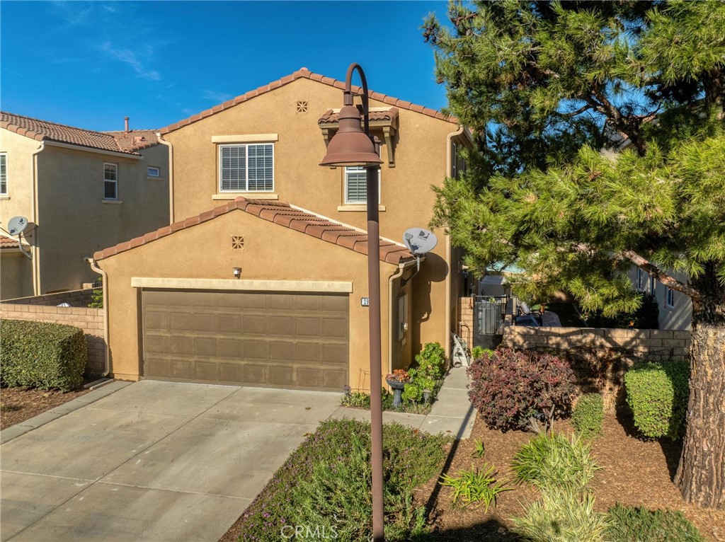 2968 Royal Simi Valley, CA 93065 - Photo 2 of 38