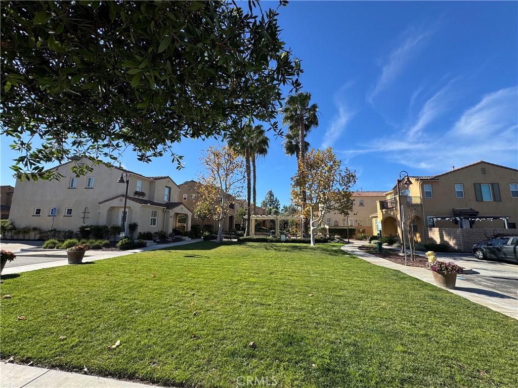 2968 Royal Simi Valley, CA 93065 - Photo 28 of 38