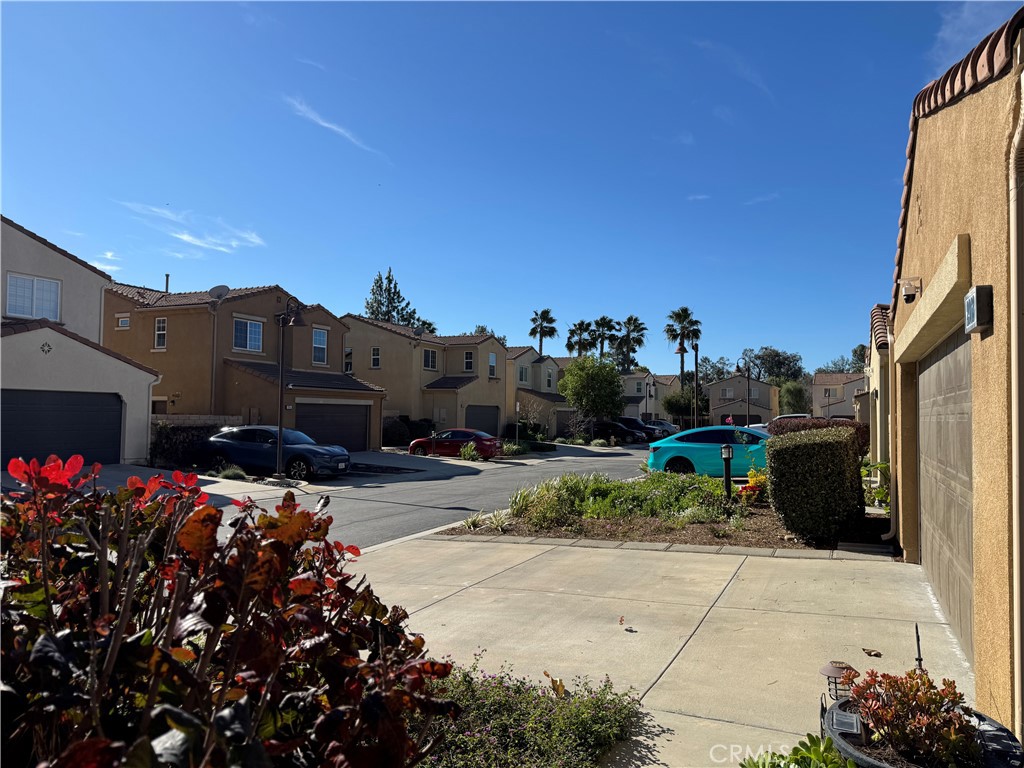 2968 Royal Simi Valley, CA 93065 - Photo 4 of 38