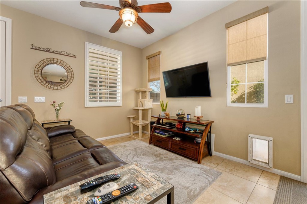 2968 Royal Simi Valley, CA 93065 - Photo 7 of 39