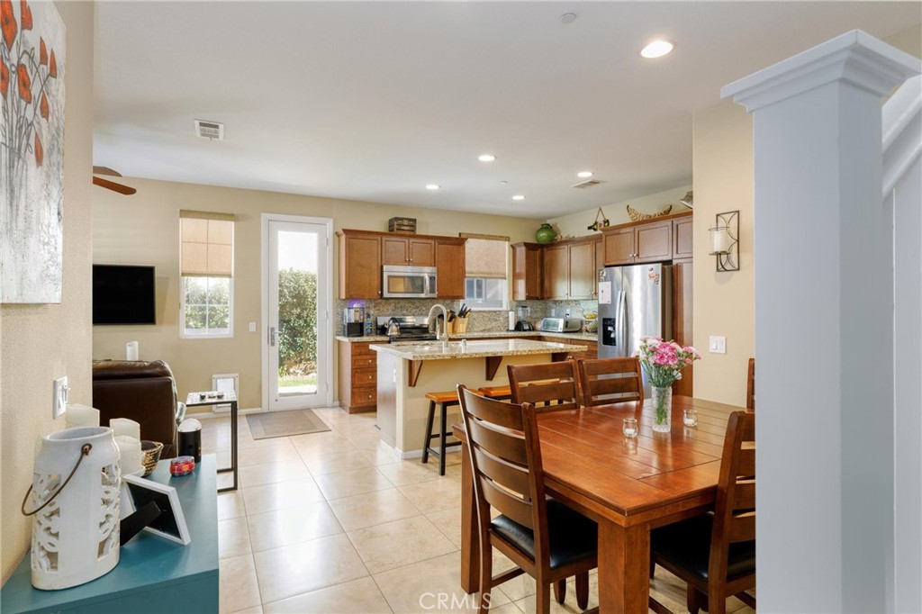 2968 Royal Simi Valley, CA 93065 - Photo 8 of 39