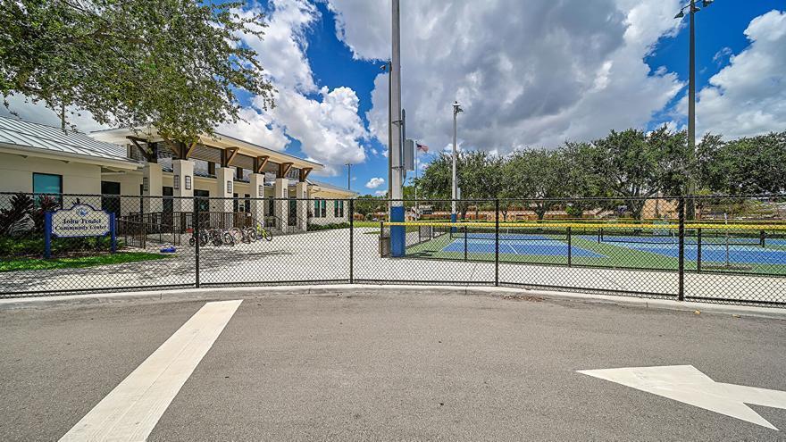 2160 Northeast 36th Street, Unit 37 Lighthouse Point, FL 33064 - Photo 32 of 32 Walkable Park