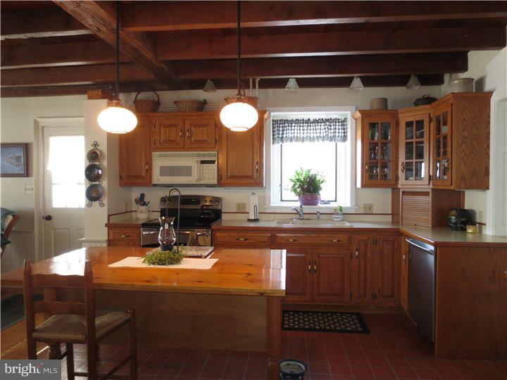 941 Long Mill Road Telford, PA 18969 - Photo 5 of 20 Kitchen