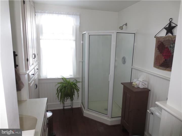 941 Long Mill Road Telford, PA 18969 - Photo 10 of 20 Bathroom