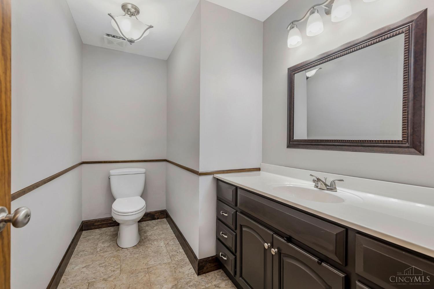 1270 Hamilton New London Road Hamilton, OH 45013 - Photo 25 of 76 Gallery Image 25