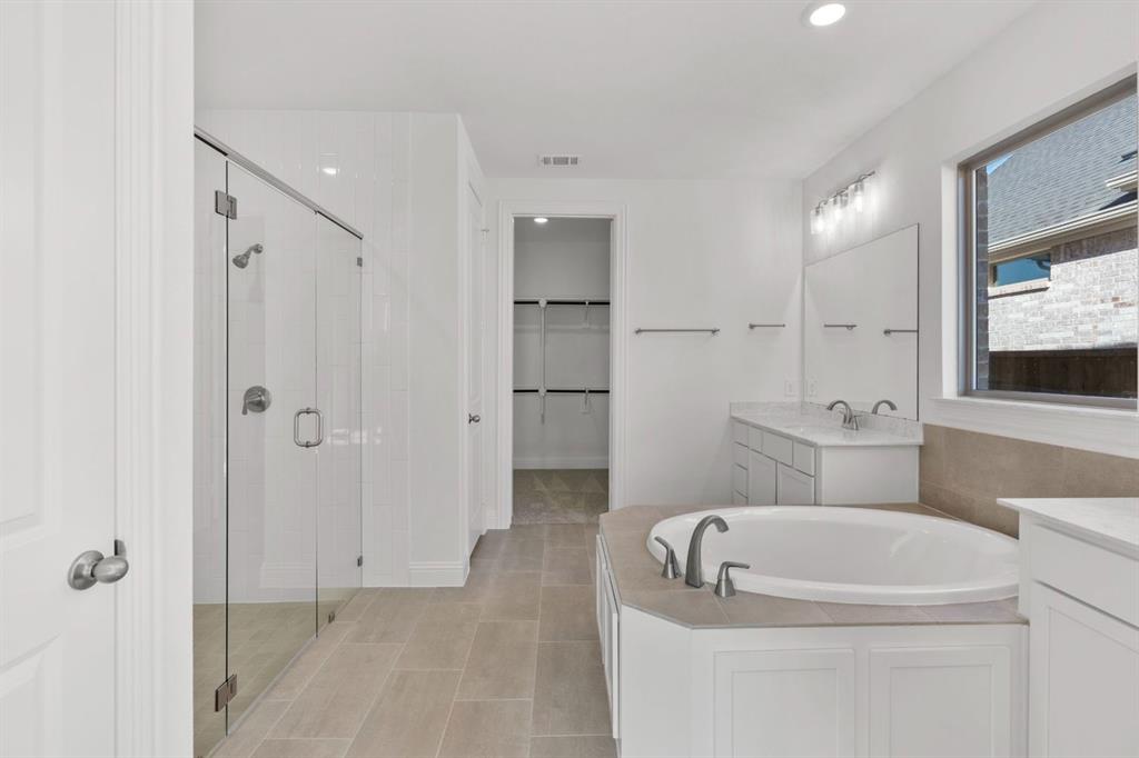 728 Bridle Path Aubrey, TX 76227 - Photo 18 of 40 DAL_Sandbrock Ranch_Eagle Mountain_728 Briddle Path Parkway (17)