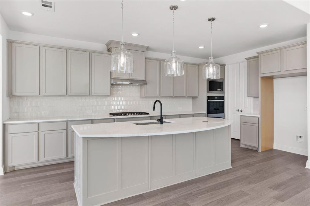 728 Bridle Path Aubrey, TX 76227 - Photo 8 of 40 DAL_Sandbrock Ranch_Eagle Mountain_728 Briddle Path Parkway (5)