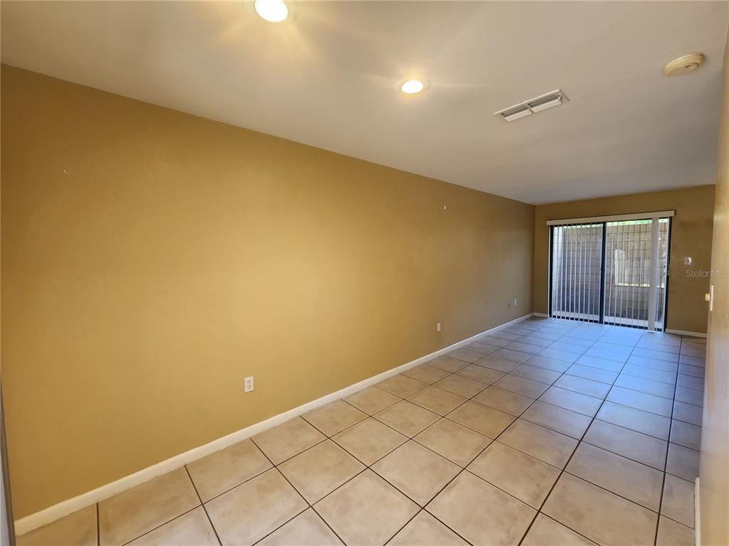 702 Southwest 70th Terrace, Unit B Gainesville, FL 32607 - Photo 11 of 33